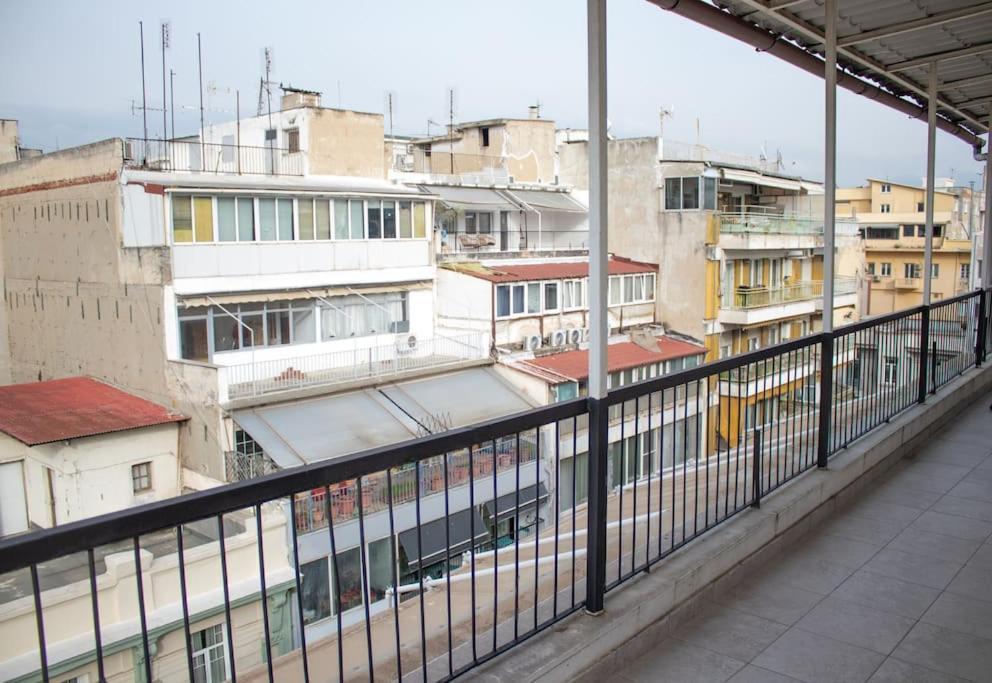 Bedcity Apartment In The Center Of Tesalonika Bagian luar foto